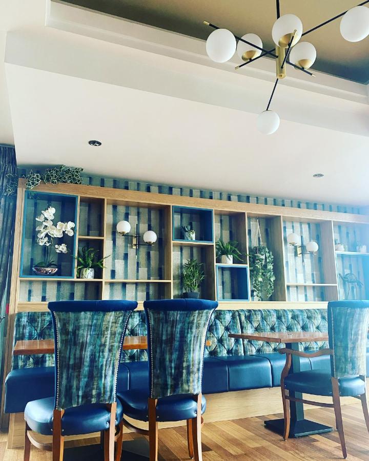 Allingham Arms Hotel Bundoran Exterior photo