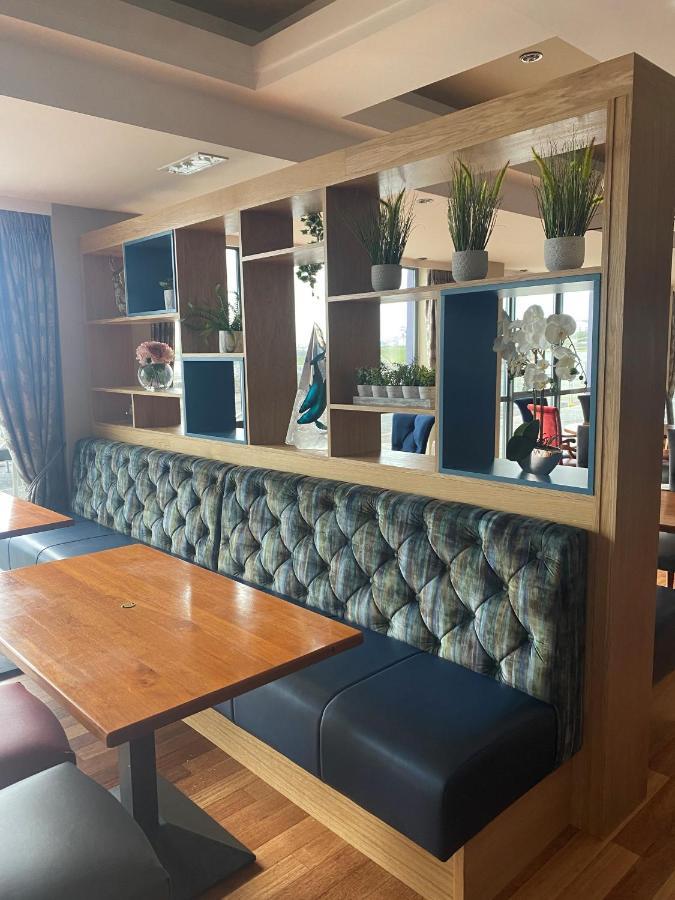 Allingham Arms Hotel Bundoran Exterior photo