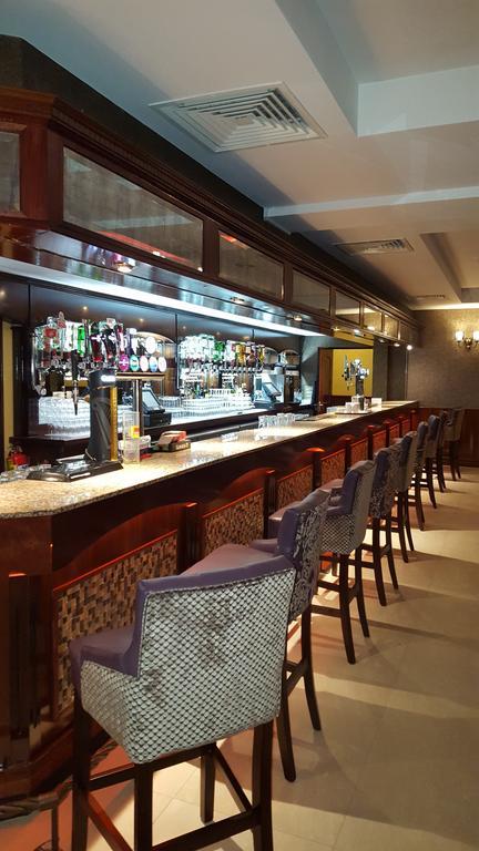 Allingham Arms Hotel Bundoran Exterior photo